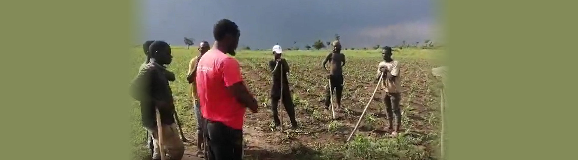 farmers having a meeting on field